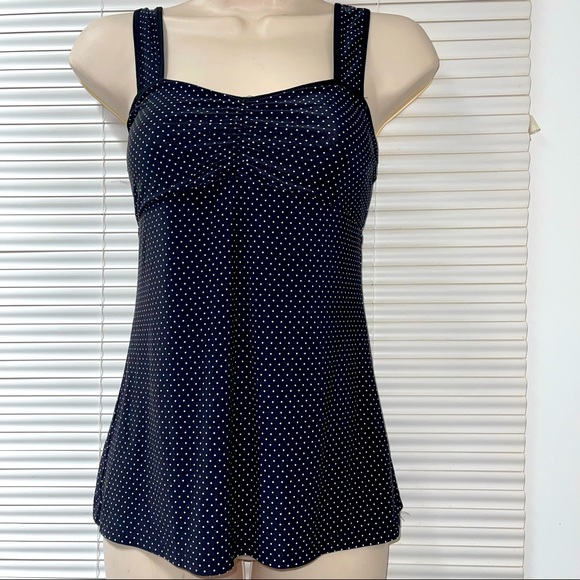The Limited Polka Dot Top - Picture 4 of 6